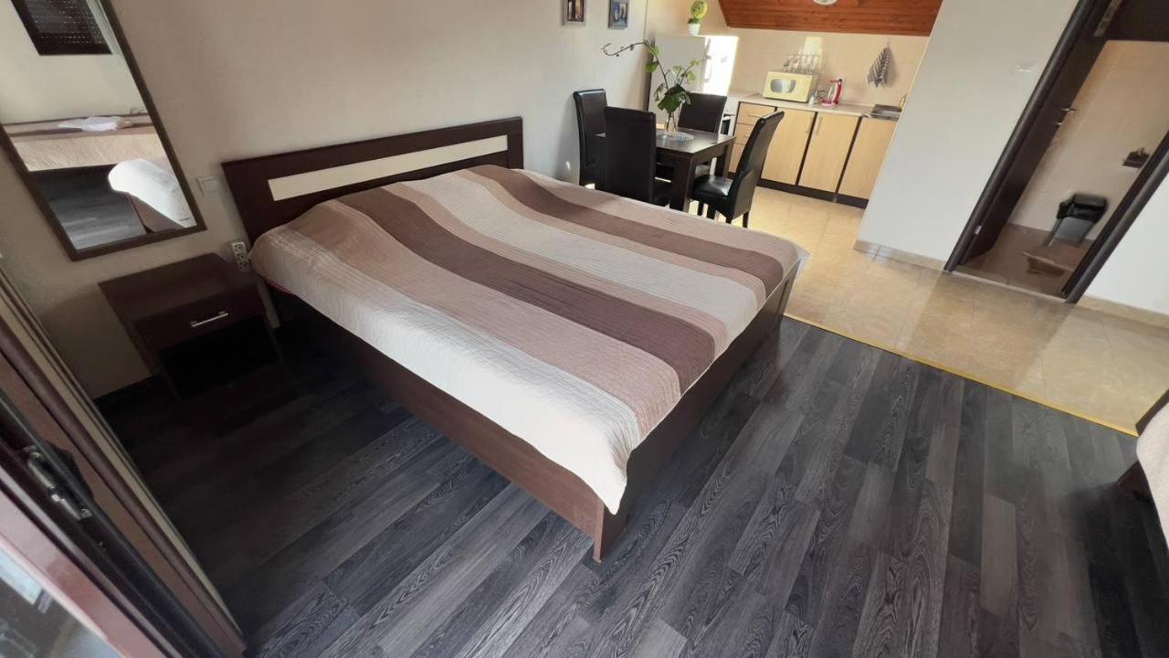 Krasići Apartments Arina מראה חיצוני תמונה